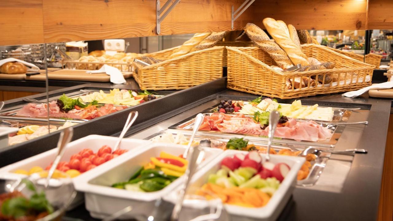 Hotel Restaurant Haeupl Seewalchen Eksteriør bilde
