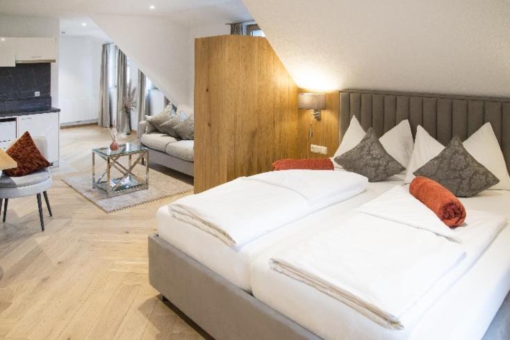 Hotel Restaurant Haeupl Seewalchen Eksteriør bilde