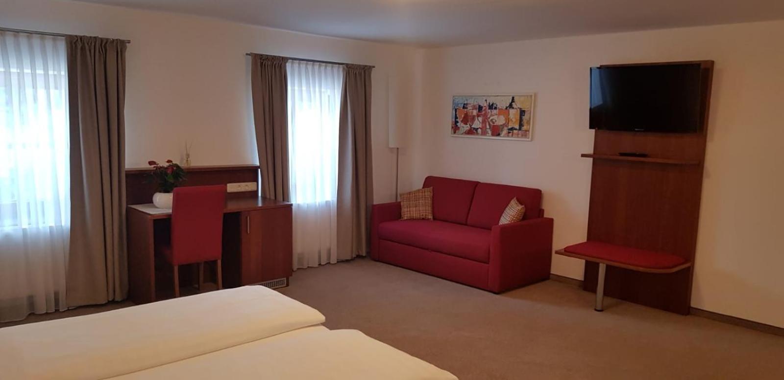 Hotel Restaurant Haeupl Seewalchen Eksteriør bilde